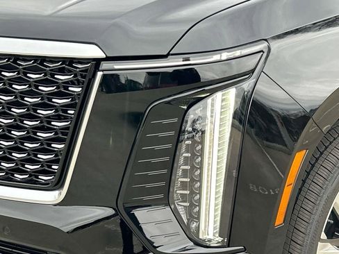 New 2026 Cadillac Escalade Luxury w/ Touring Package image 9