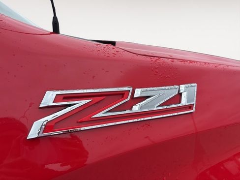 Used 2021 Chevrolet Silverado 1500 LT Trail Boss w/ Convenience Package II AWD/4WD image 18