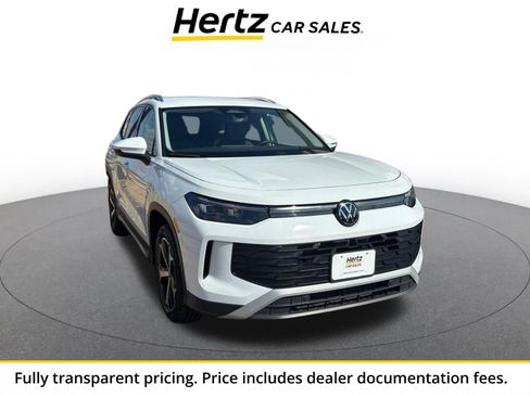 Used 2026 Volkswagen Tiguan SE AWD/4WD image 1
