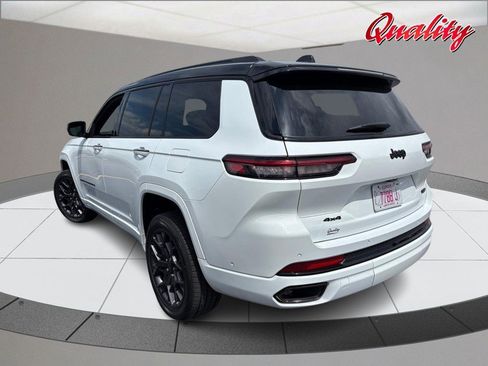Used 2023 Jeep Grand Cherokee L Summit w/ High Altitude Package AWD/4WD image 5