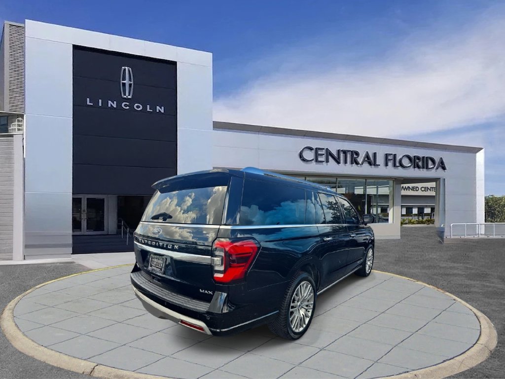Used 2022 Ford Expedition Max Platinum AWD/4WD image 3