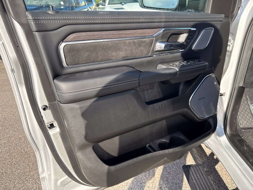 New 2027 RAM 1500 Laramie w/ Night Edition AWD/4WD image 18
