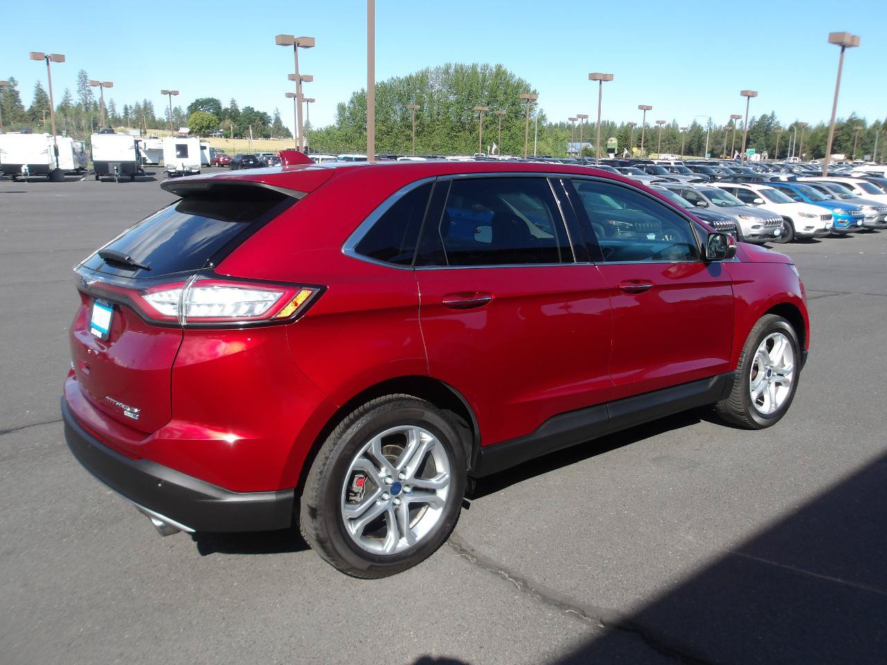 Used 2018 Ford Edge Titanium w/ Technology Package AWD/4WD image 5