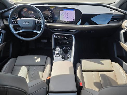 Certified 2025 Audi Q5 Premium w/ Premium Plus AWD/4WD image 9