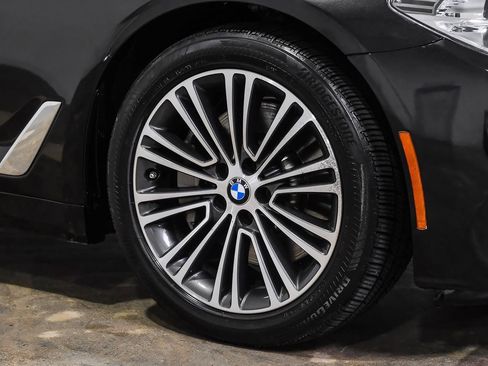 Used 2019 BMW 530i w/ Convenience Package image 62