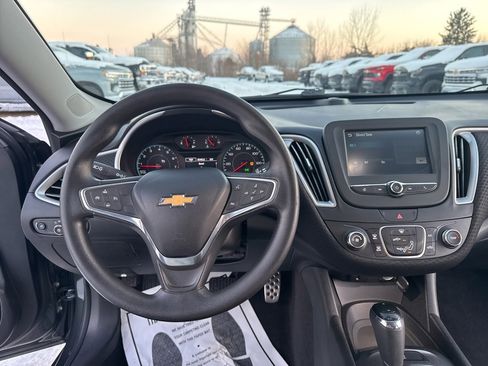 Used 2017 Chevrolet Malibu LS image 11