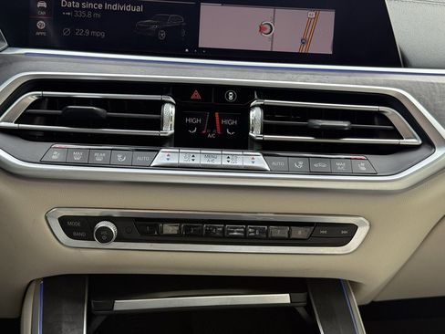 Used 2021 BMW X5 xDrive40i w/ Executive Package image 26