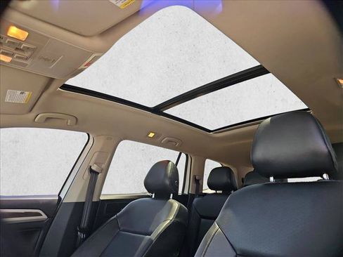 Used 2019 Volkswagen Atlas SEL FWD image 22