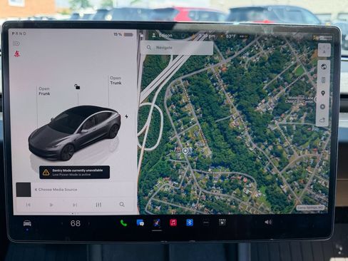 Used 2025 Tesla Model 3 RWD image 9
