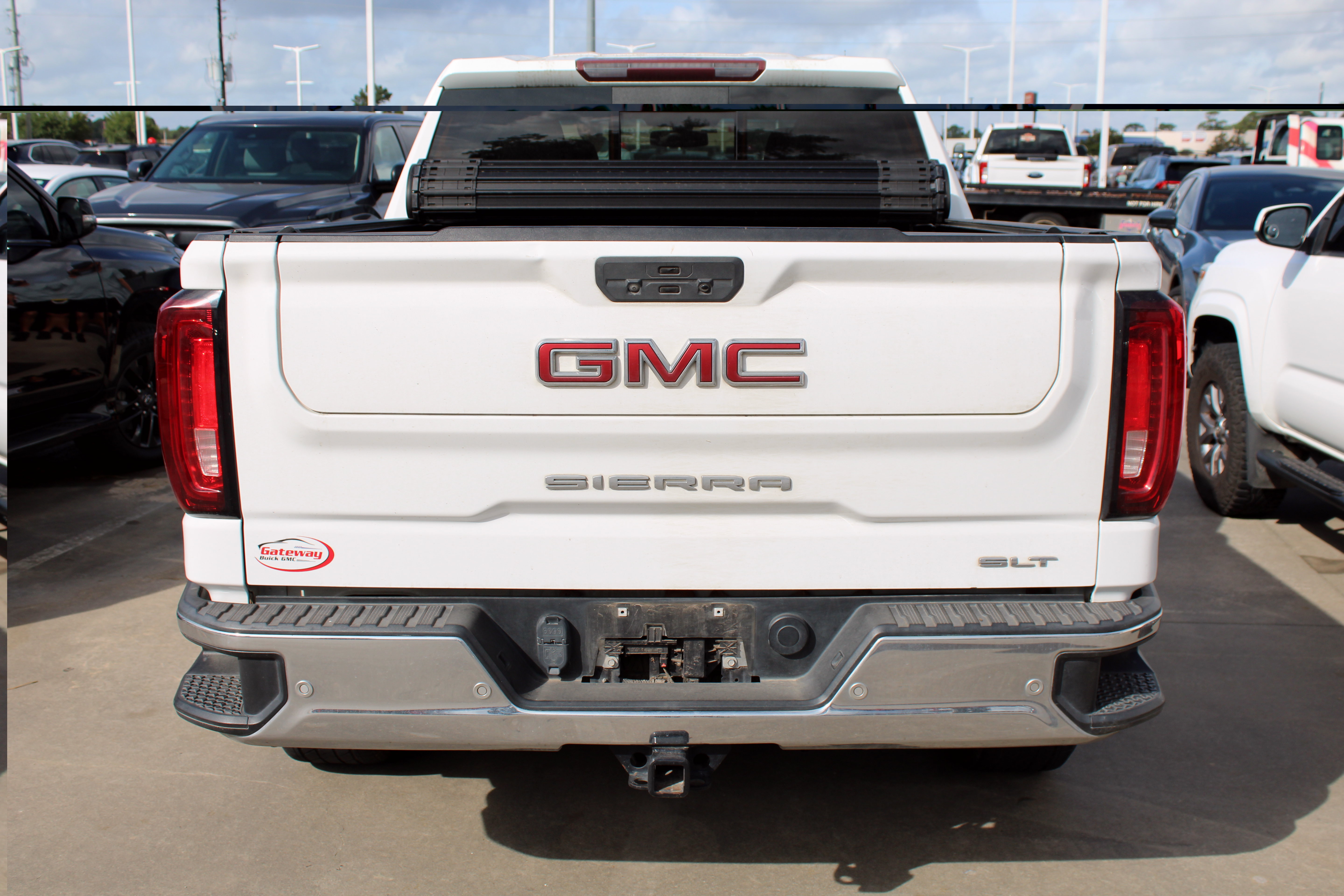 Used 2021 GMC Sierra 1500 SLT RWD image 8