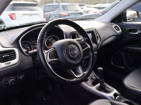 Used 2019 Jeep Compass Latitude image 6