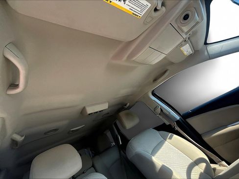 Used 2017 Dodge Journey SE w/ Flexible Seating Group image 29