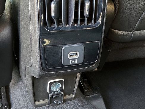Used 2025 Jeep Compass Limited AWD/4WD image 15