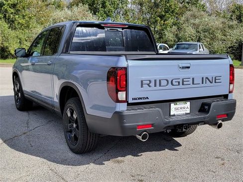 New 2026 Honda Ridgeline Black Edition image 4