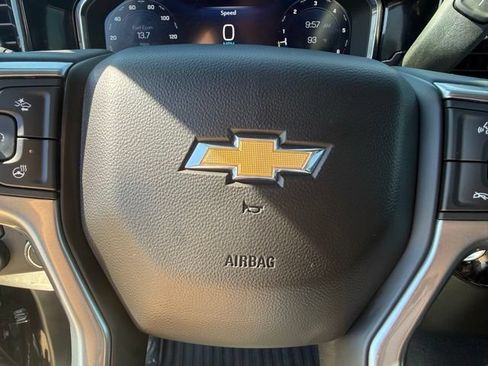 Used 2025 Chevrolet Silverado 1500 LT w/ Z71 Off-Road Package AWD/4WD image 22