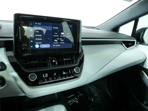 Used 2025 Toyota Corolla SE FWD image 13