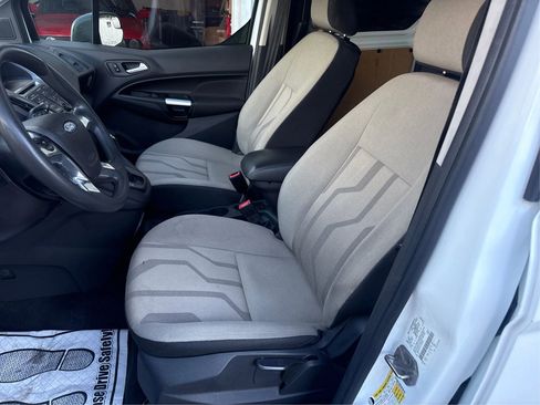 Used 2018 Ford Transit Connect XLT image 11