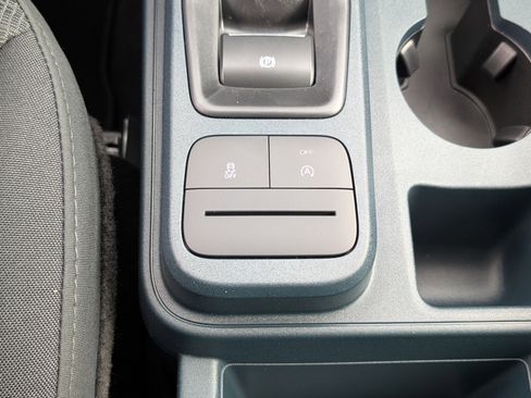 New 2026 Ford Maverick XL image 18