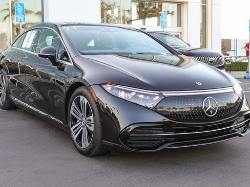 Used 2024 Mercedes-Benz EQS 450+ Sedan image 3