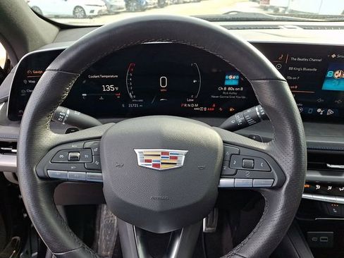 Used 2024 Cadillac XT4 Sport image 23