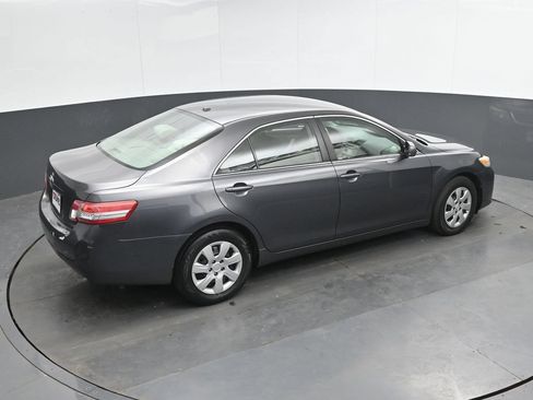 Used 2010 Toyota Camry LE FWD image 24