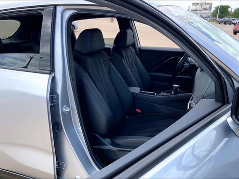 Used 2025 Acura ADX A-Spec image 9