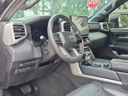 Used 2025 Toyota Tundra Platinum AWD/4WD image 10