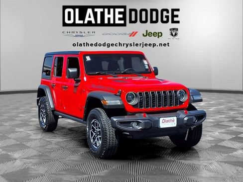 Used 2024 Jeep Wrangler Unlimited Rubicon AWD/4WD image 28