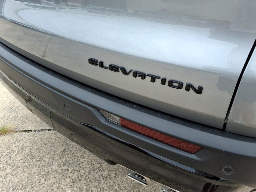 New 2027 GMC Acadia Elevation w/ Black Edition FWD image 10