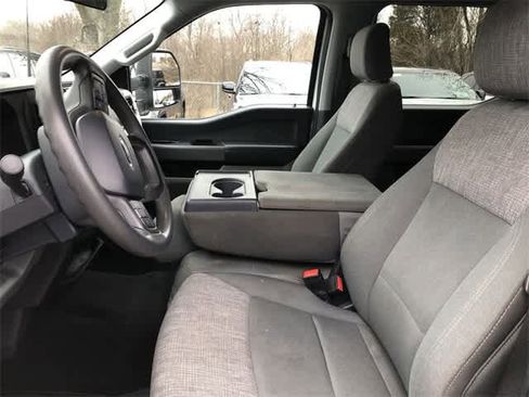 Used 2024 Ford F250 XLT image 11