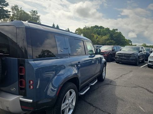Used 2023 Land Rover Defender 110 SE AWD/4WD image 6