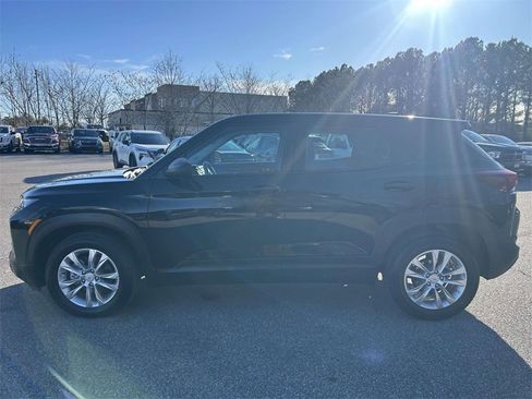 Used 2023 Chevrolet TrailBlazer LS image 6