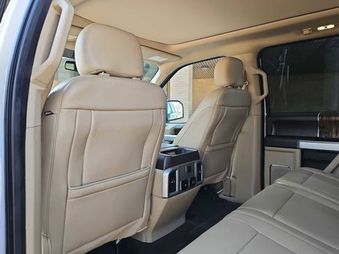 Used 2019 Ford F150 Lariat image 19