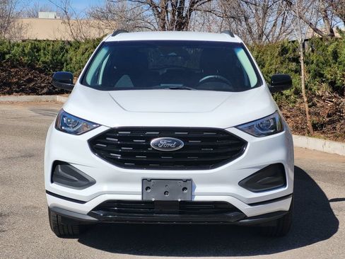 Used 2022 Ford Edge SE w/ Black Appearance Package AWD/4WD image 2
