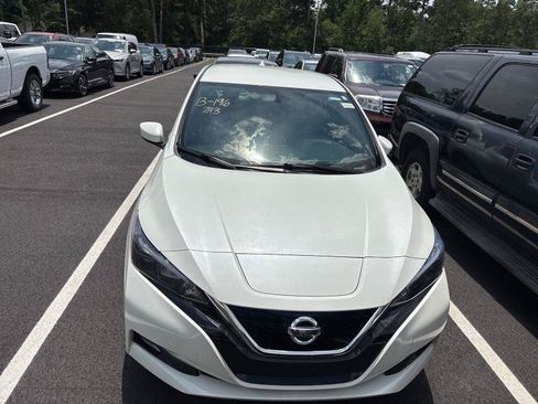 Used 2018 Nissan Leaf SV FWD image 2
