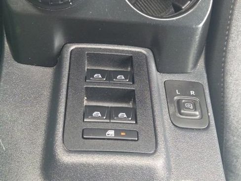 Used 2025 Ford Bronco Big Bend image 32