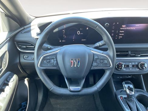 Used 2024 Buick Envista Preferred w/ Convenience I Package FWD image 12