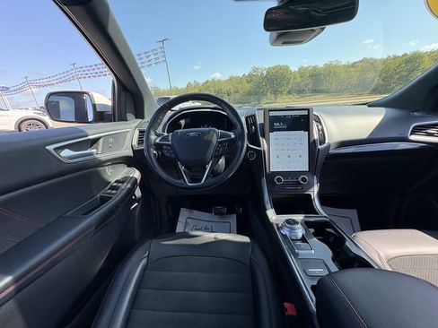 Used 2021 Ford Edge ST-Line image 29