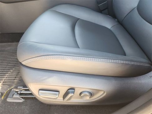 Used 2025 Toyota RAV4 XLE Premium image 18