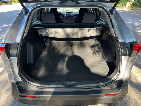 Used 2025 Toyota RAV4 XLE image 32