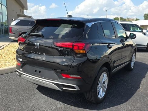 Used 2024 Buick Encore GX Preferred w/ Comfort Package FWD image 3