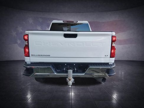 Used 2022 Chevrolet Silverado 2500 LT w/ Convenience Package AWD/4WD image 4