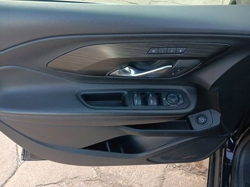 Used 2023 GMC Terrain SLT image 39