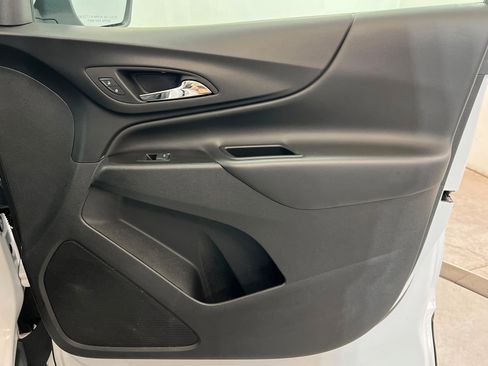 Used 2024 Chevrolet Equinox LT image 24
