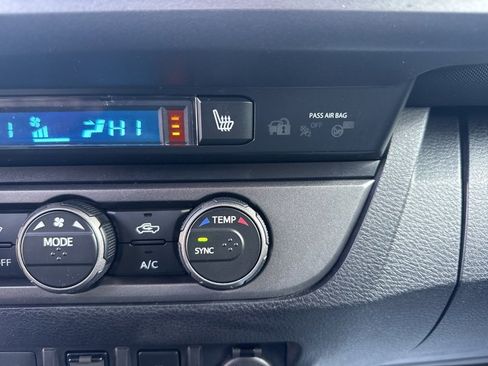 Used 2019 Toyota Tacoma TRD Sport image 33