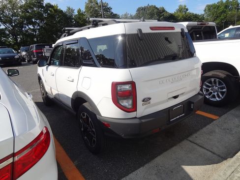Used 2023 Ford Bronco Sport Outer Banks w/ Tech Package AWD/4WD image 4