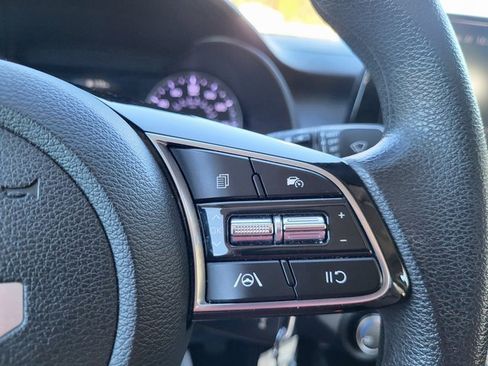 Used 2023 Kia Forte LXS image 18