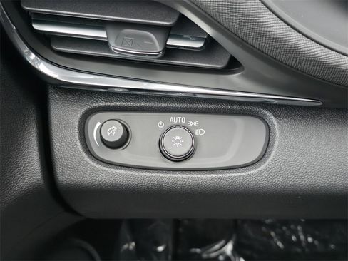 New 2026 Buick Envista Preferred image 15