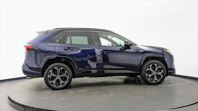Used 2024 Toyota RAV4 XSE AWD/4WD image 9
