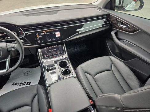 Used 2023 Audi Q8 Prestige AWD/4WD image 35